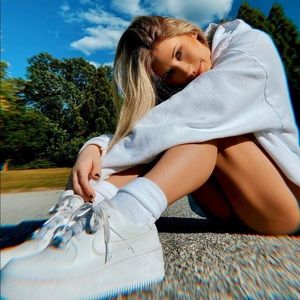 Meet your Posher, Claire